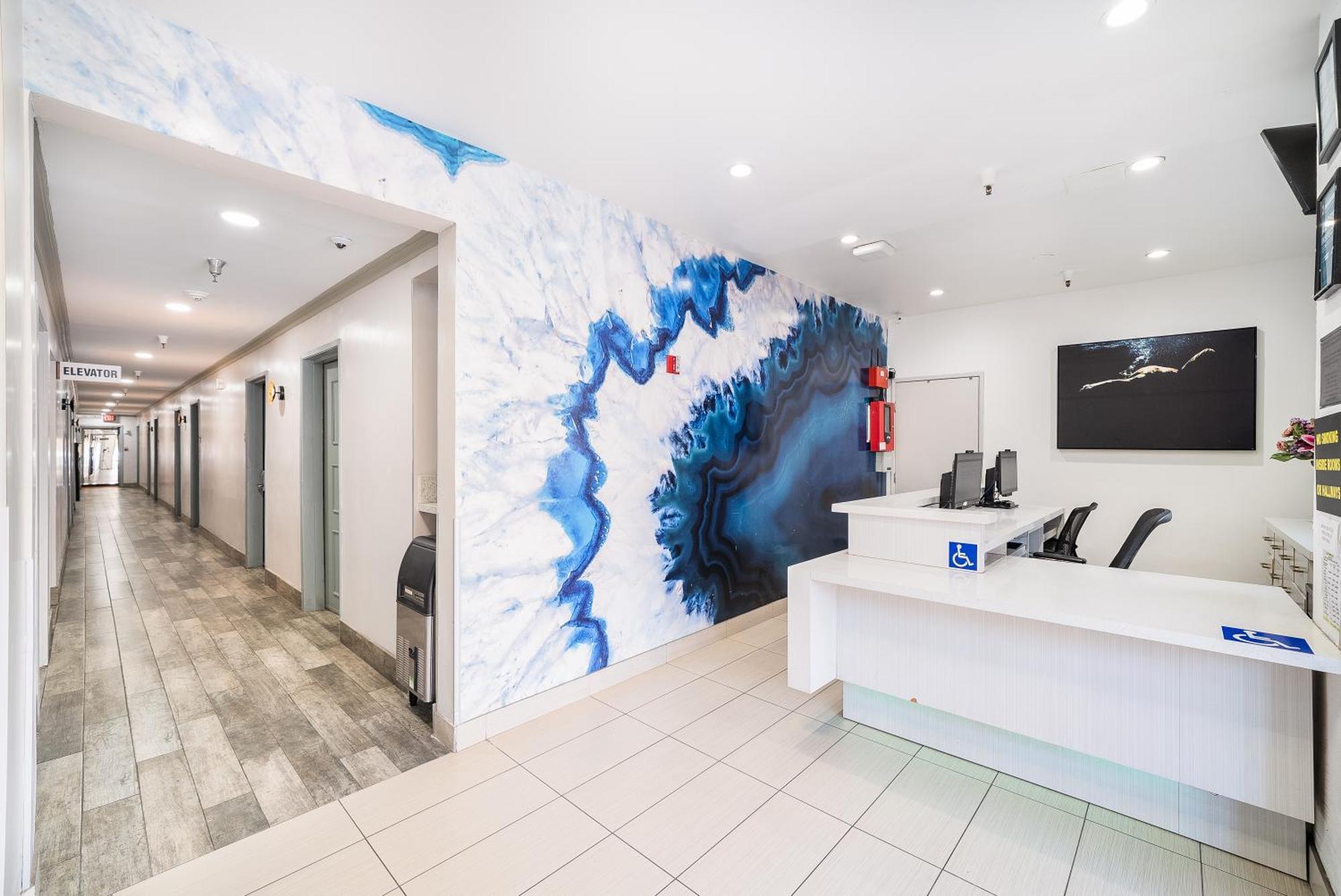 Urban Boutique Hotel- Little Italy, Downtown 3*