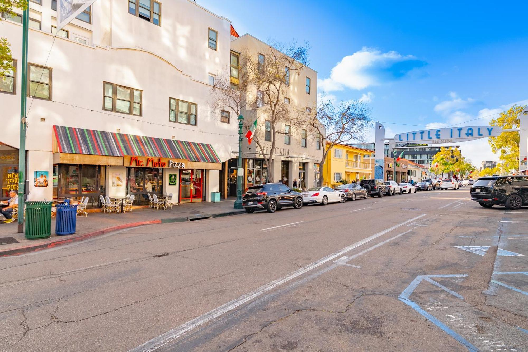 Urban Boutique Hotel- Little Italy, Downtown