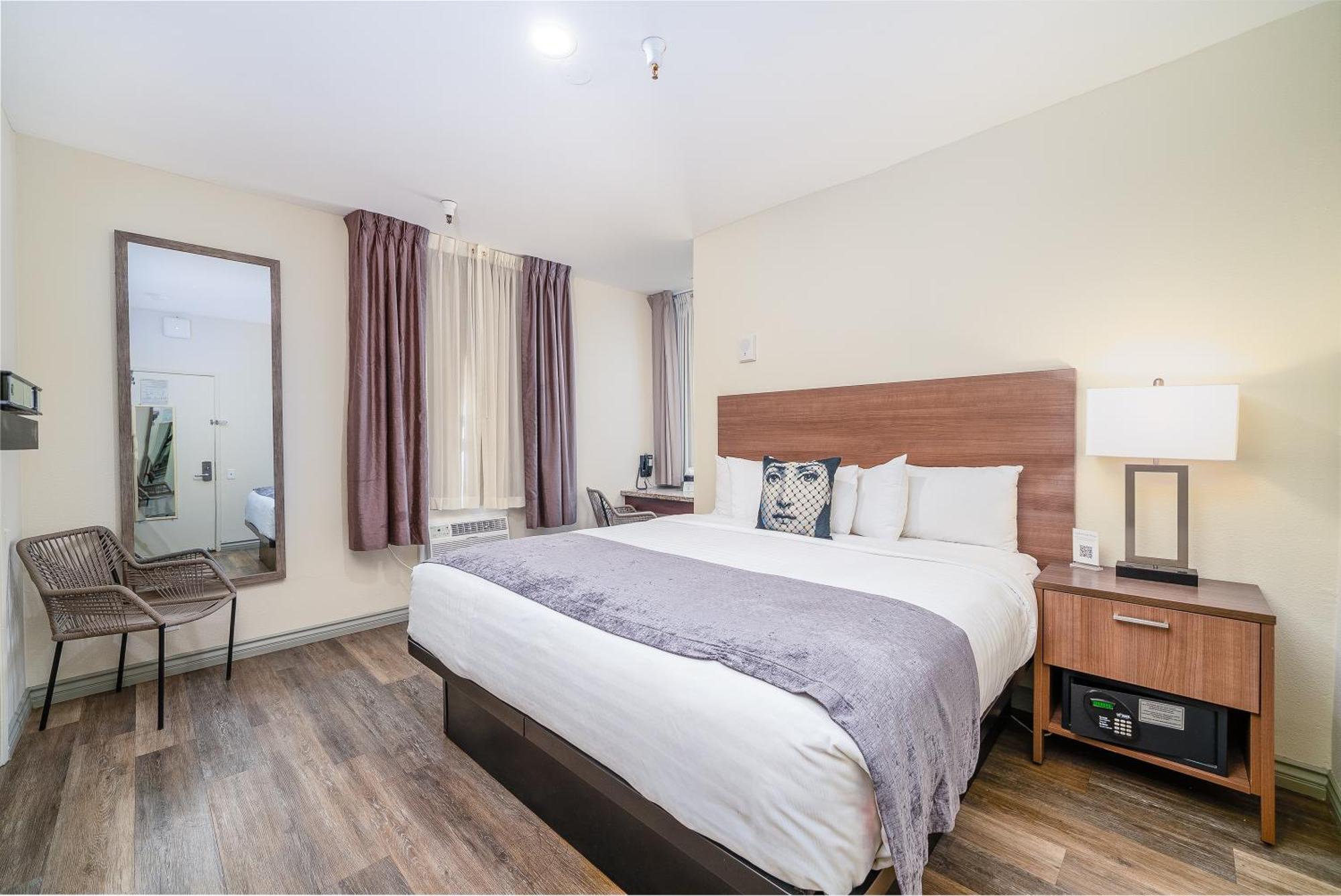 Hotel Urban Boutique Hotel- Little Italy, Downtown 3*