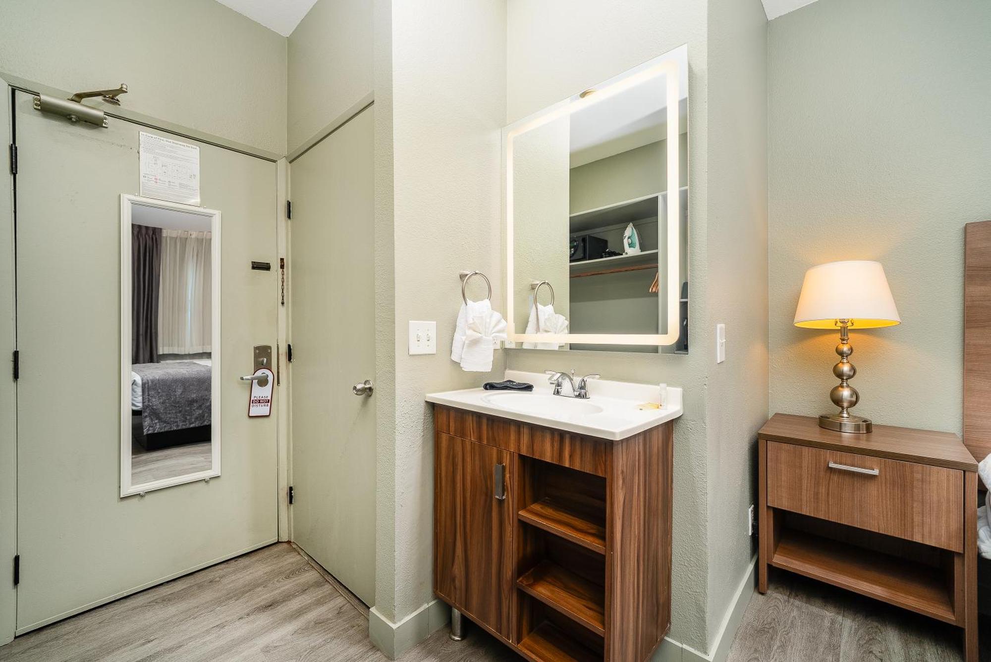 Hotel Urban Boutique Hotel- Little Italy, Downtown 3*