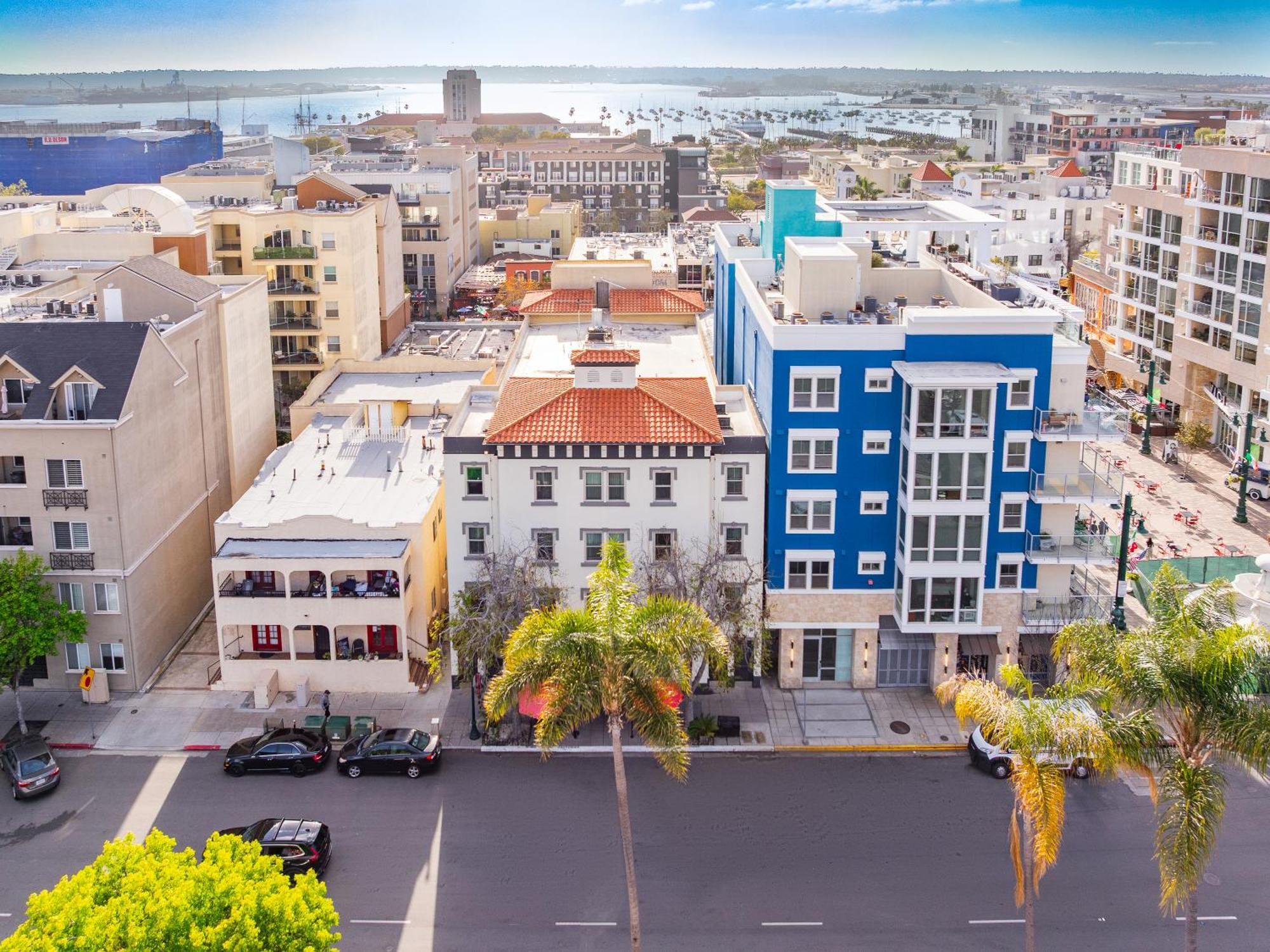 Urban Boutique Hotel- Little Italy, Downtown