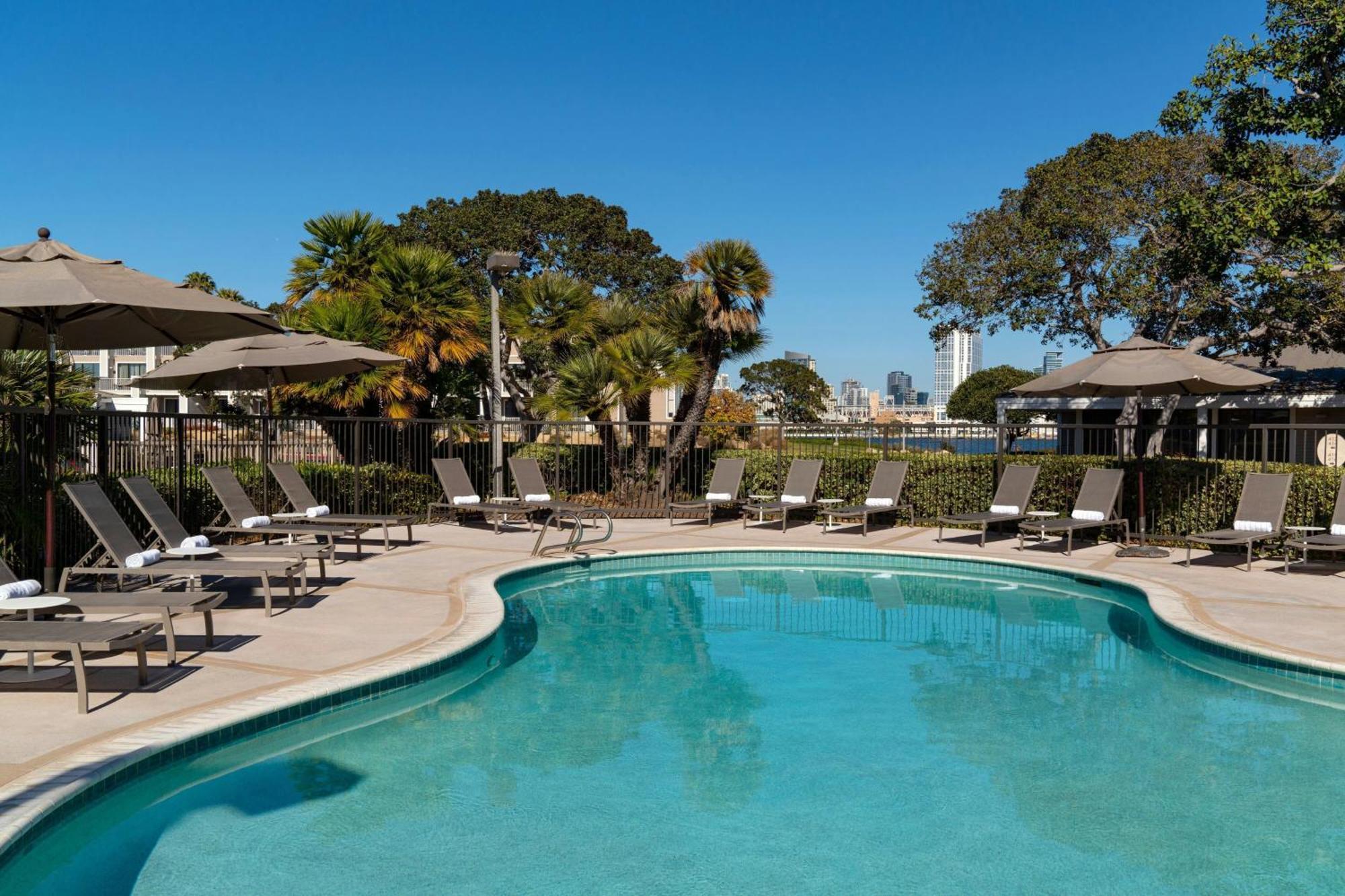 Resort Coronado Island Marriott & 4*