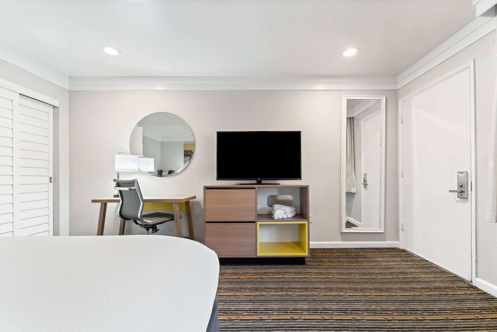 Hotel Days By Wyndham Circle 3*