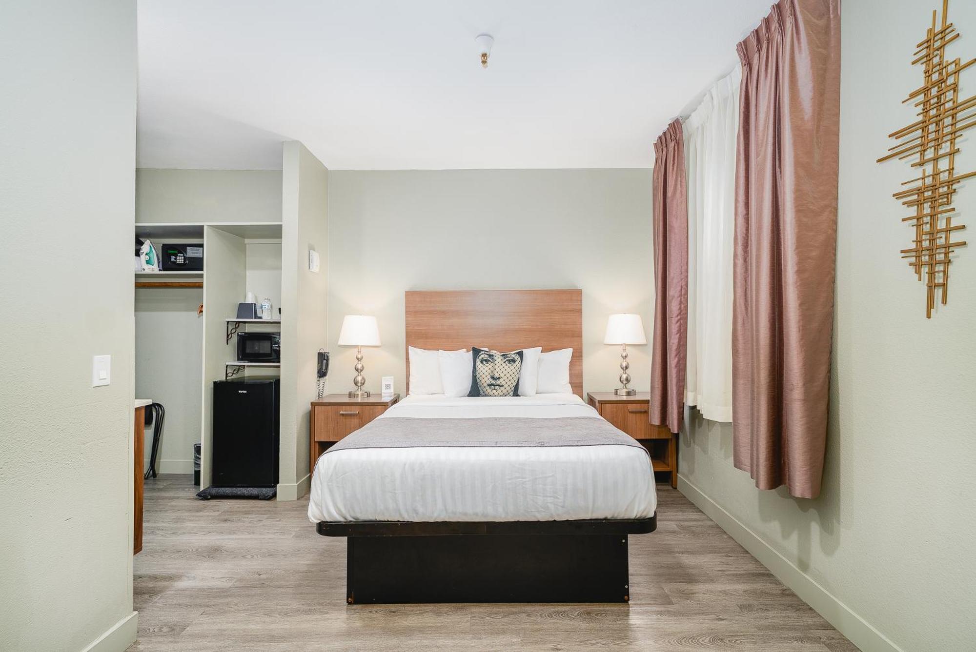Urban Boutique Hotel- Little Italy, Downtown 3*