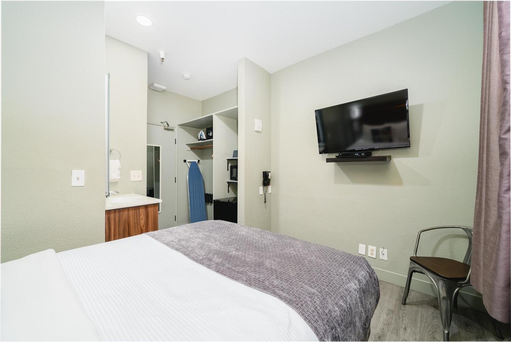 Urban Boutique Hotel- Little Italy, Downtown