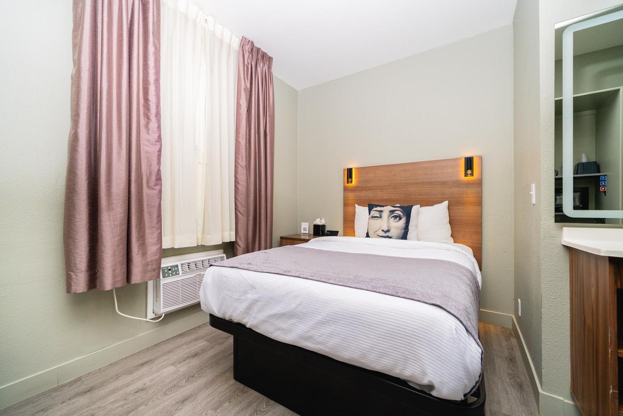 Hotel Urban Boutique Hotel- Little Italy, Downtown