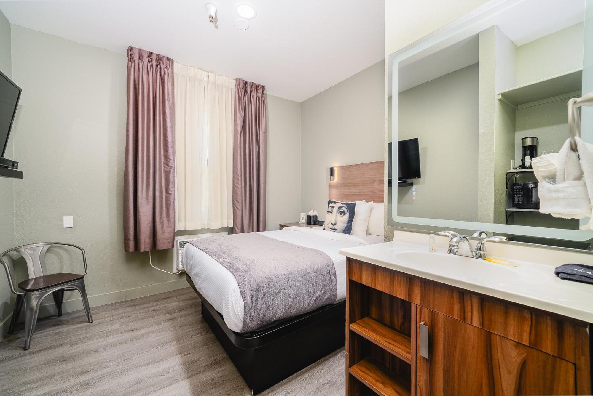 Urban Boutique Hotel- Little Italy, Downtown Hotel 3*