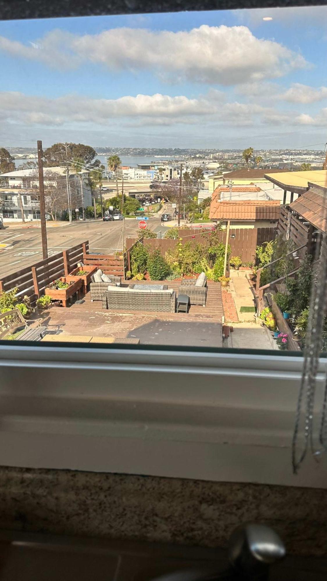 Big With Ocean View Max 6 Sleepers Apartment *
