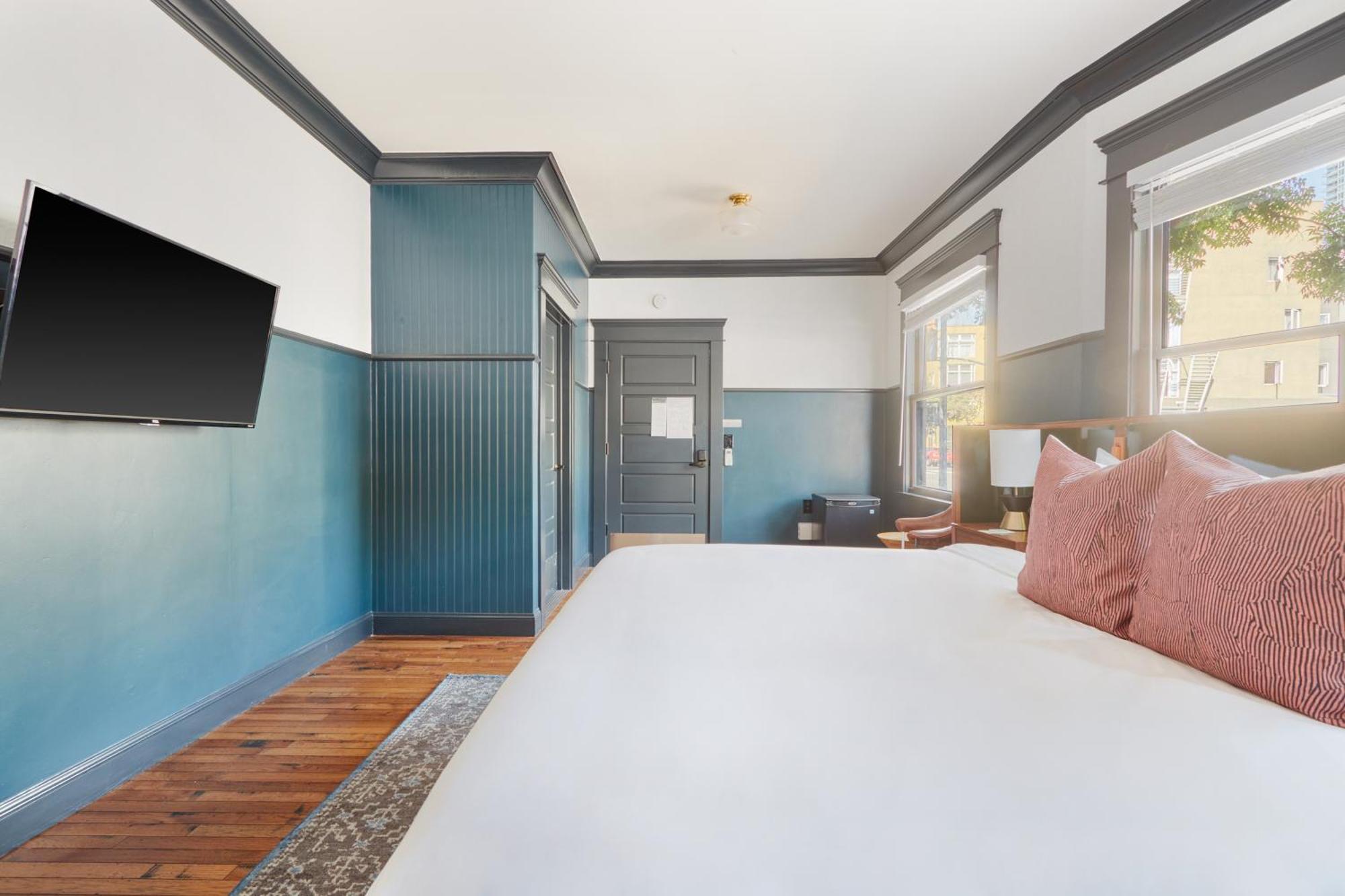 The Davis Downtown 3*