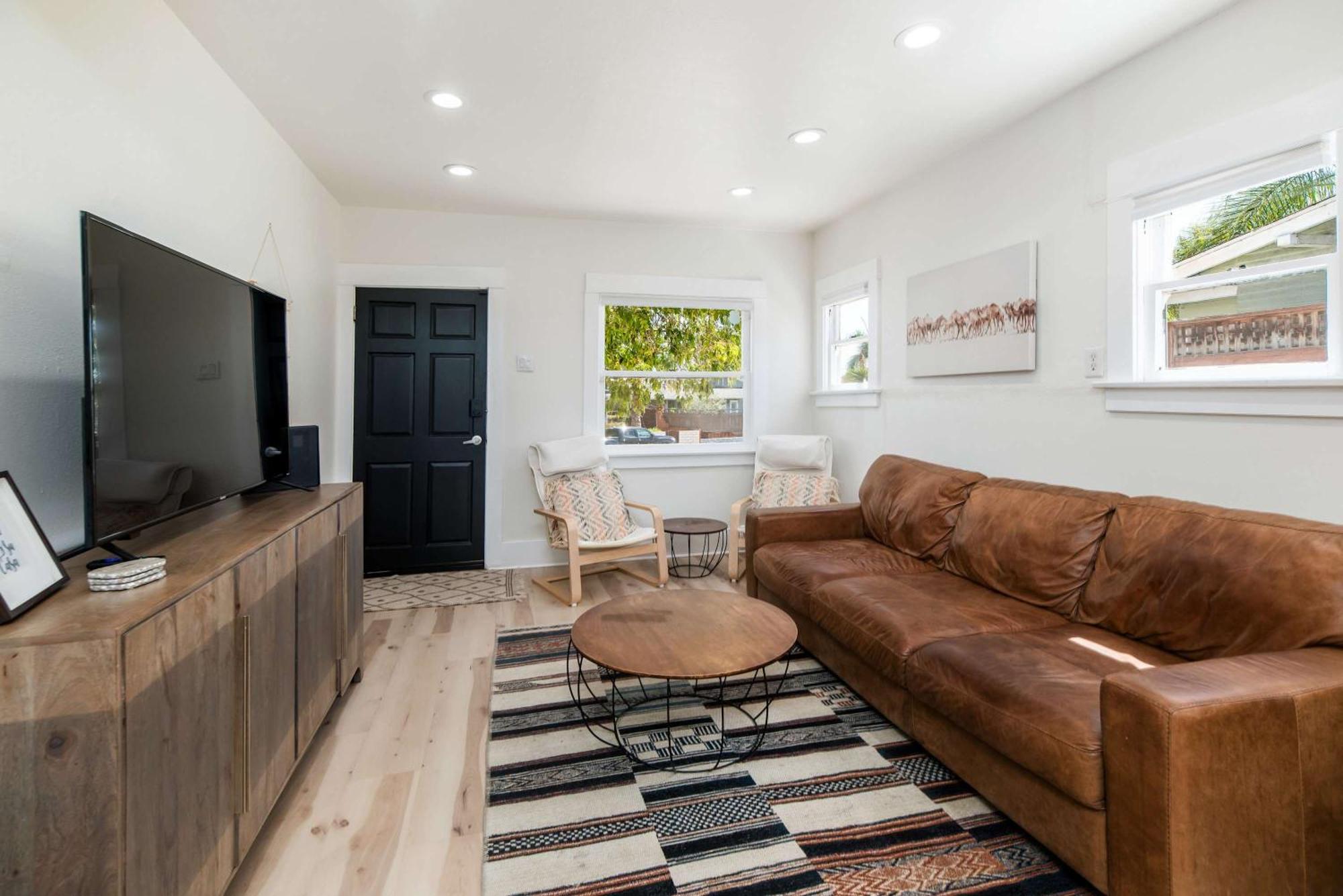Modern Gem In North Park Holiday home *