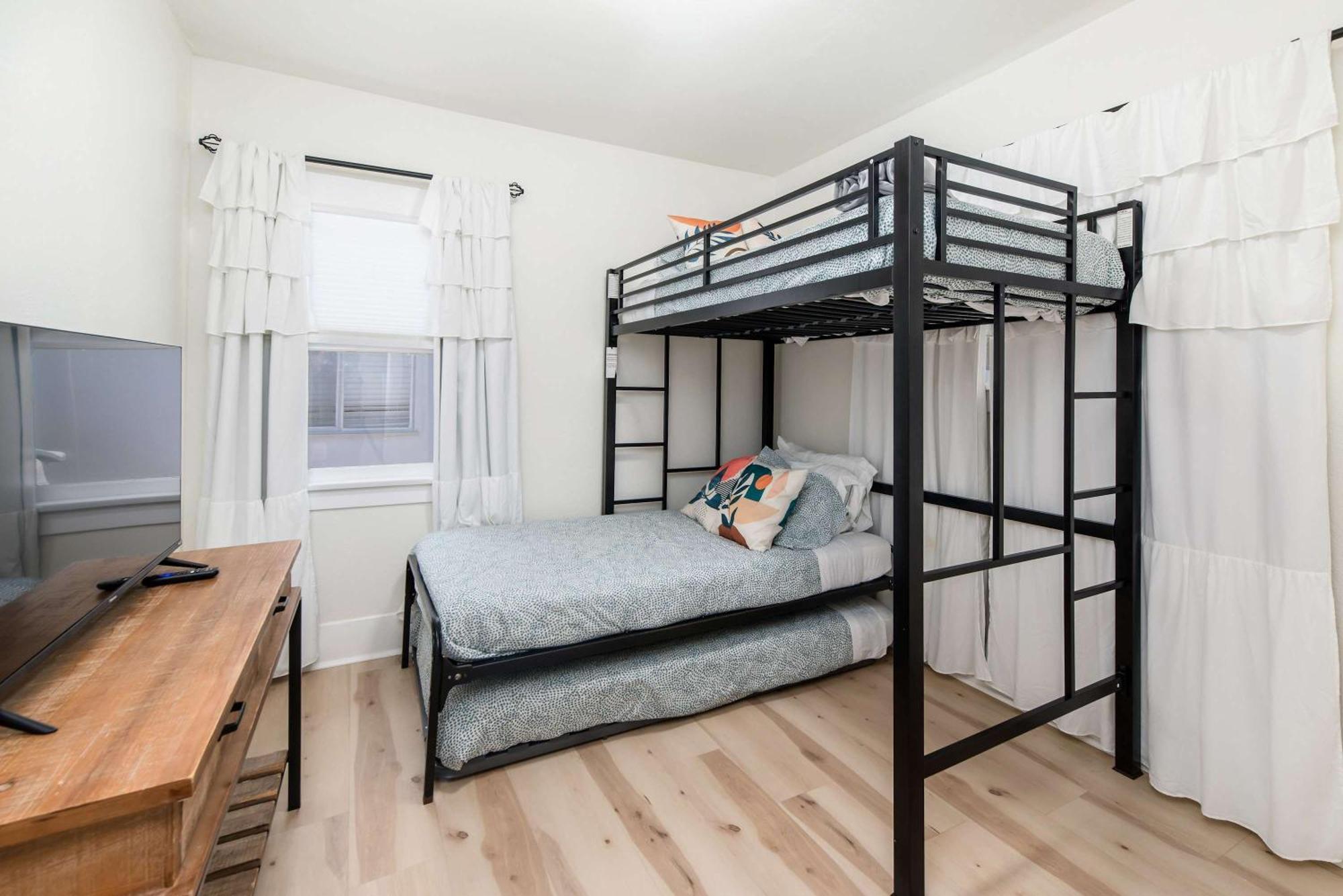 Holiday home Modern Gem In North Park *