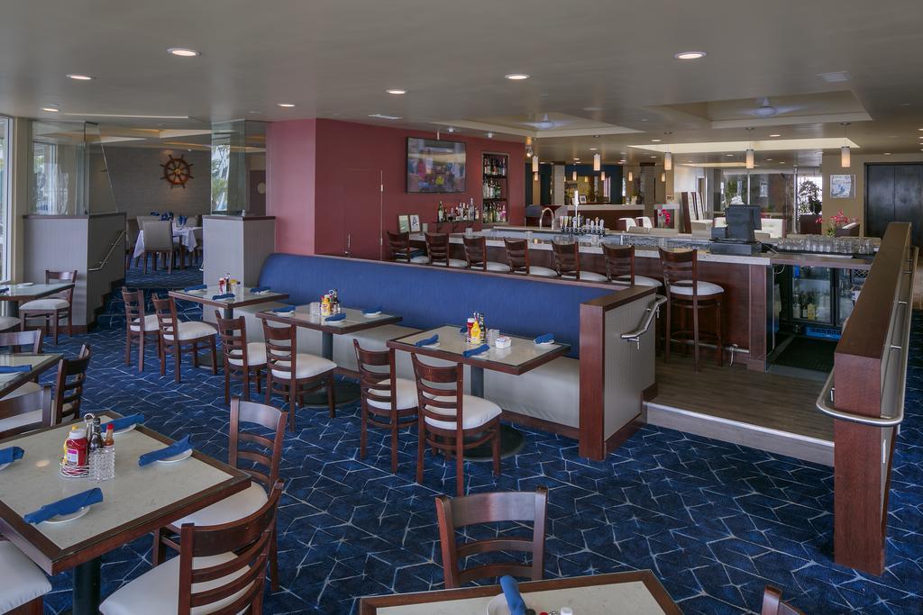 Bay Club And Marina Hotel 3*