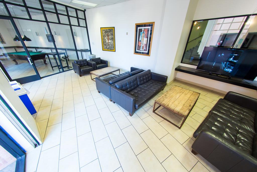 Vantaggio Suites