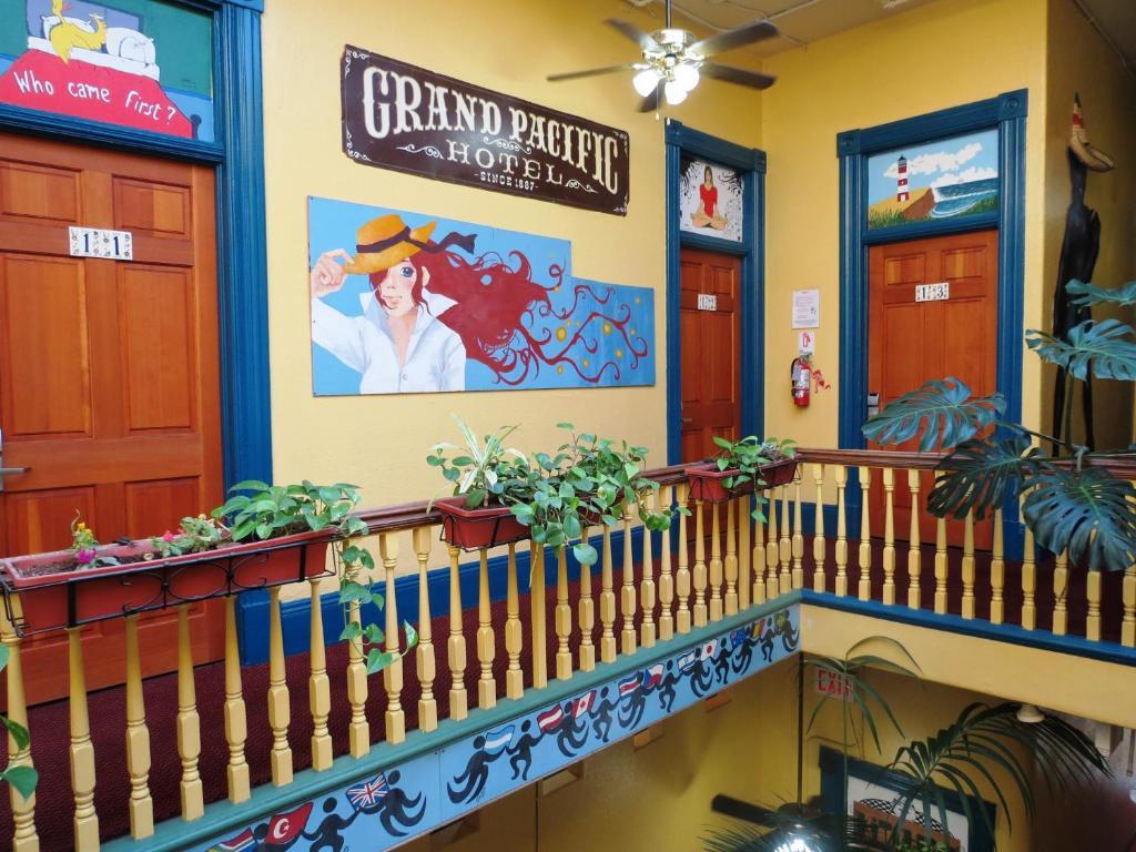 Gaslamp Hostel *
