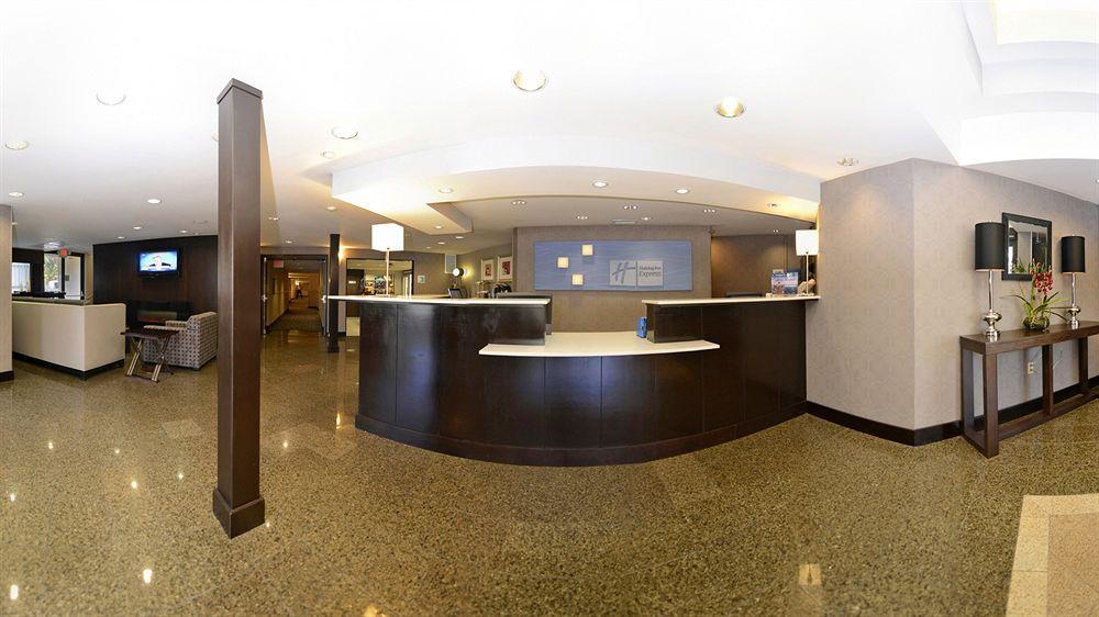 Hotel Express Airport-old Town By Ihg