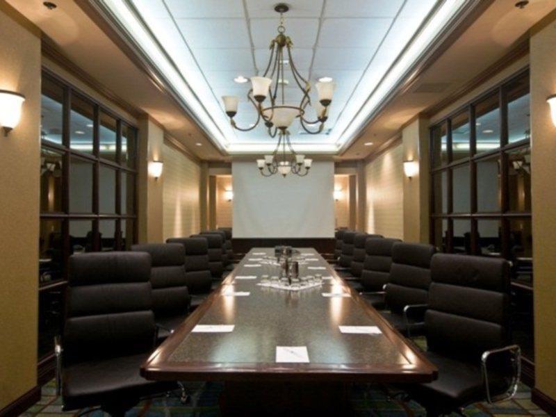 Hotel Embassy By Hilton La Jolla
