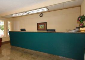 Motel Baymont By Wyndham Downtown