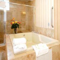 Express Airport-old Town By Ihg Hotel 2*