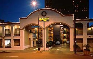 Motel Baymont By Wyndham Downtown 2*