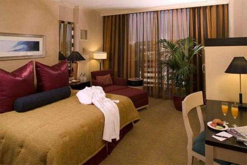 Doubletree By Hilton San Diego-mission Valley