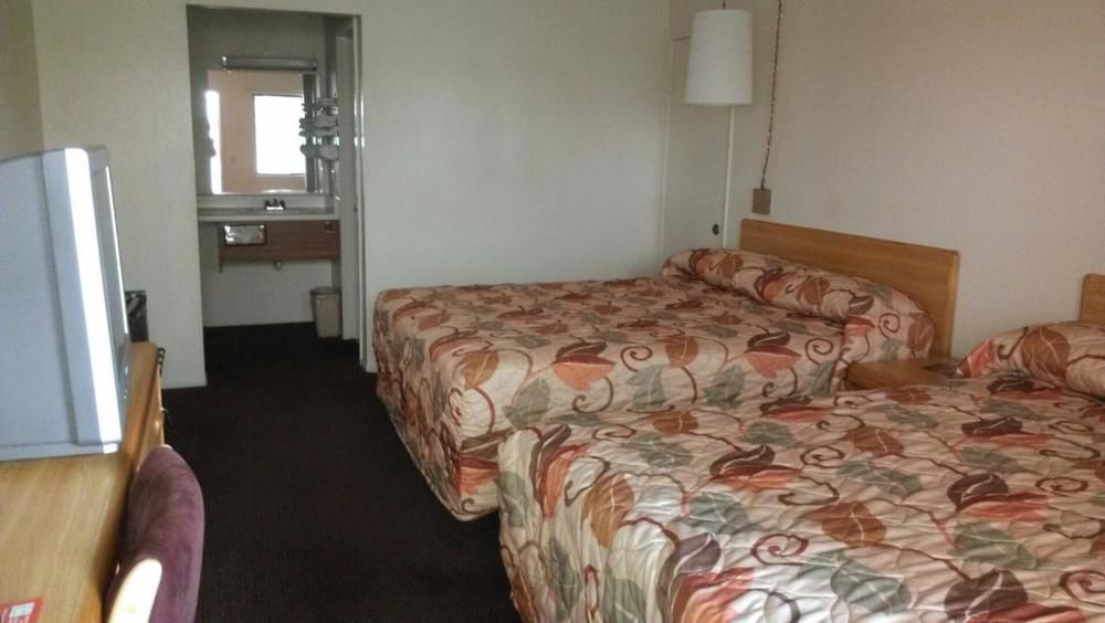 Motel Ez 8 South Bay