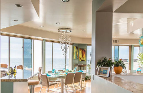 House By The Ocean *