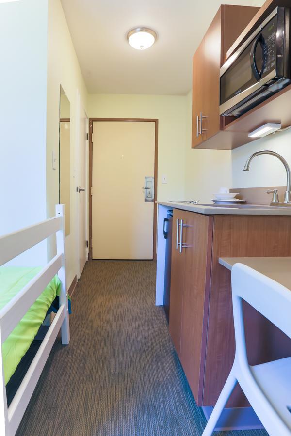 Vantaggio Suites