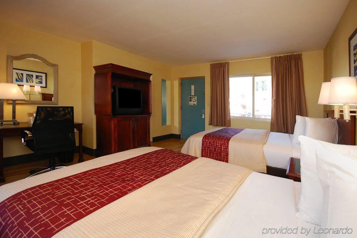 Baymont By Wyndham Downtown