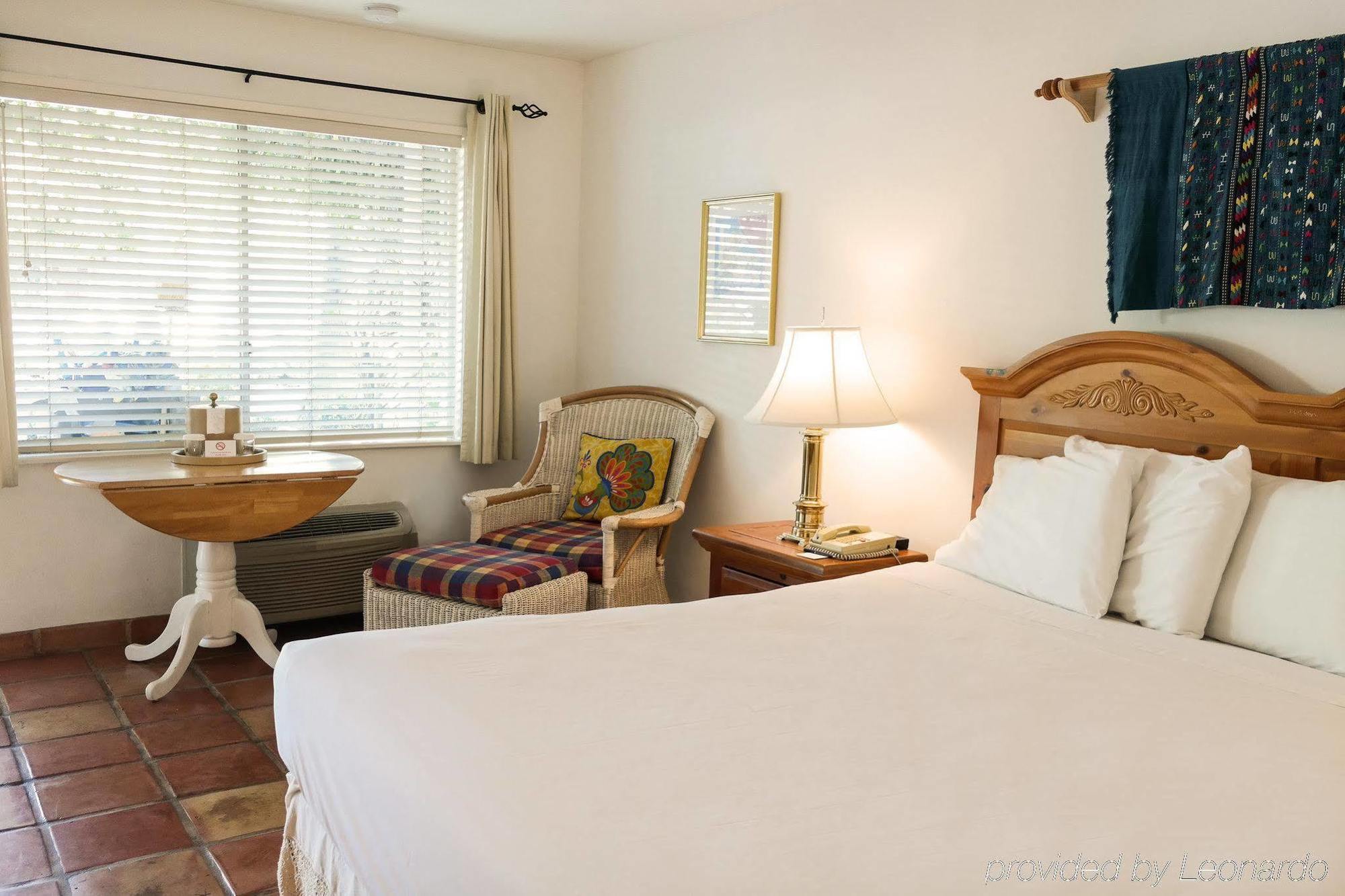 Town And Country 4*