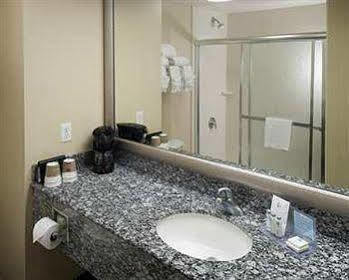 Hotel Hampton Downtown 3*