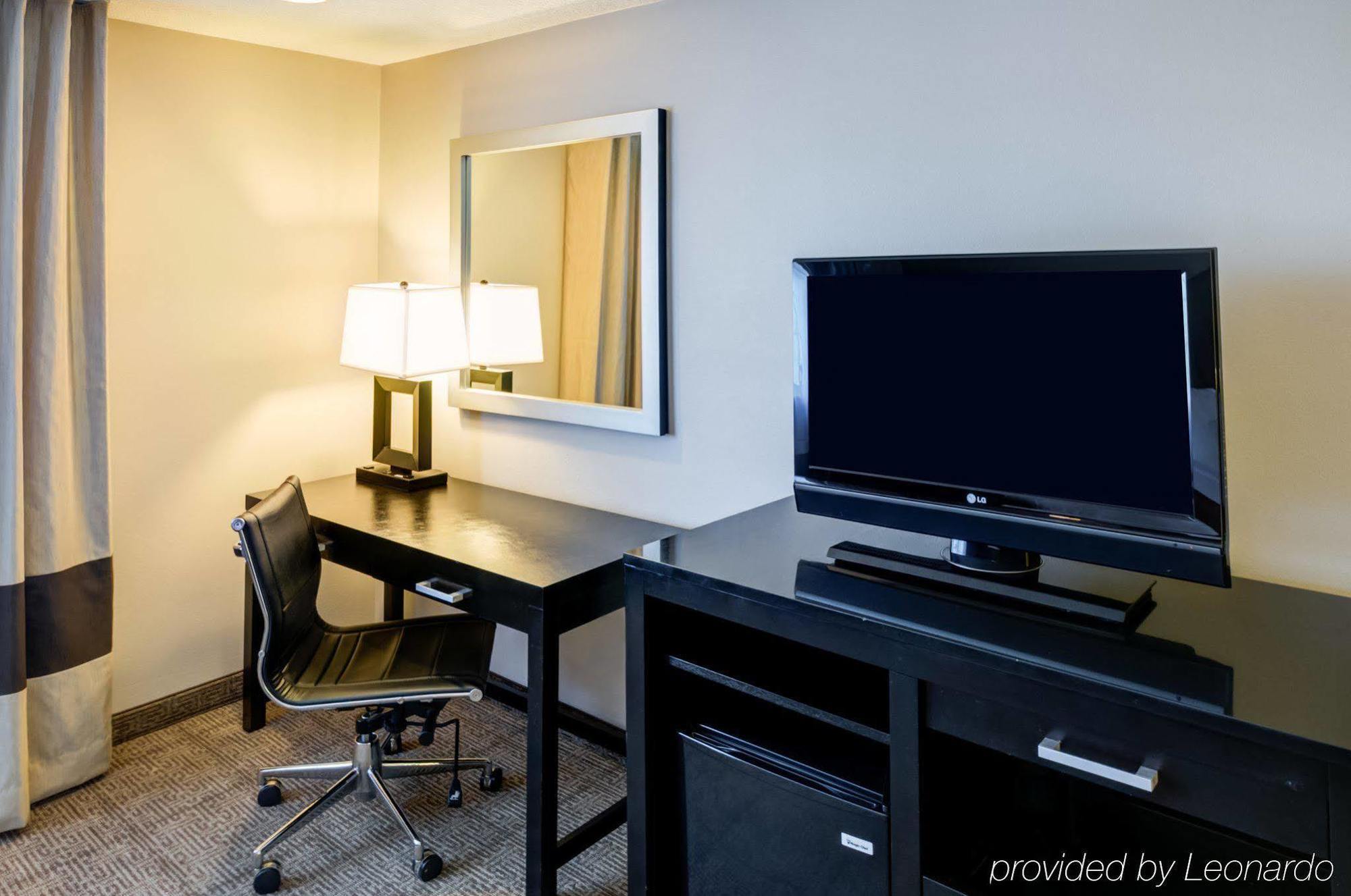 Western & Zoo -seaworld Area Hotel 3*