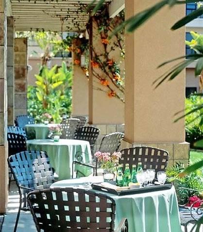 Hotel Courtyard - Outdoor Pool, Bar & Restaurant 3*