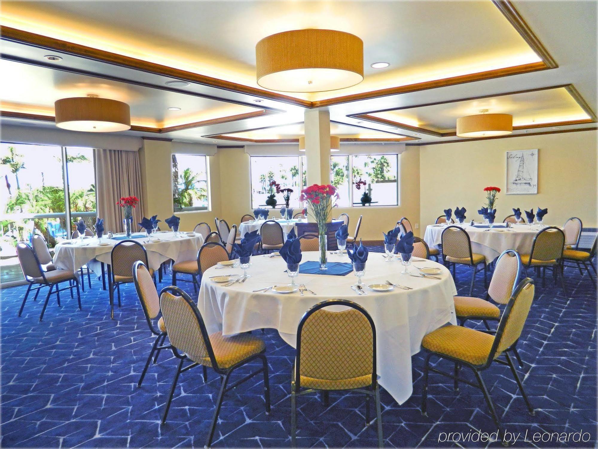 Hotel Bay Club And Marina 3*