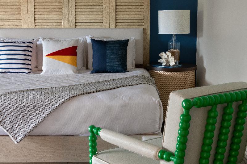 Resort Paradise Point & 4*