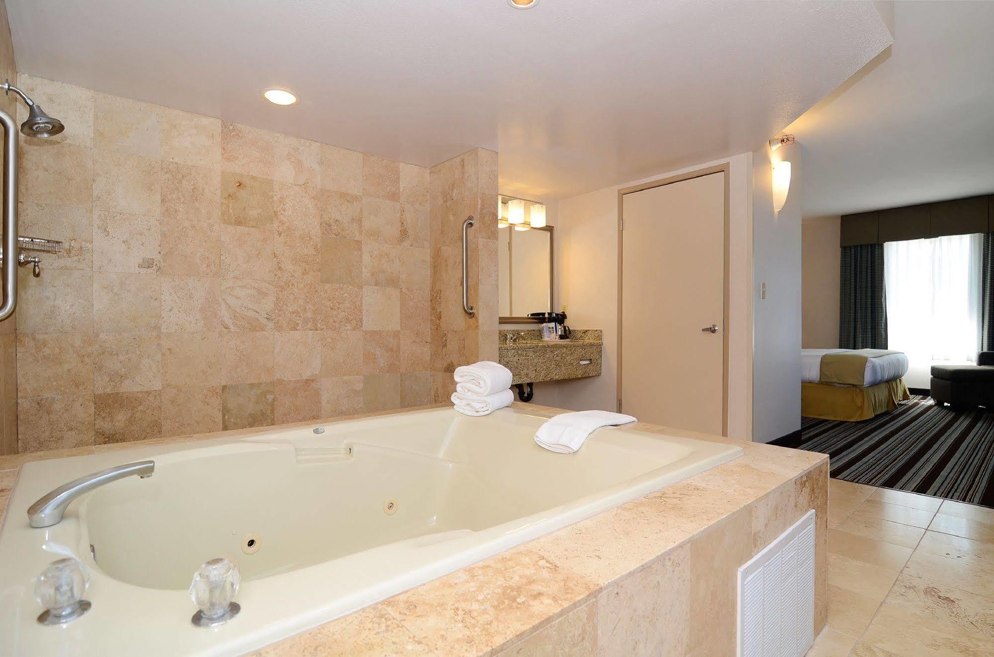 Express Airport-old Town By Ihg San Diego