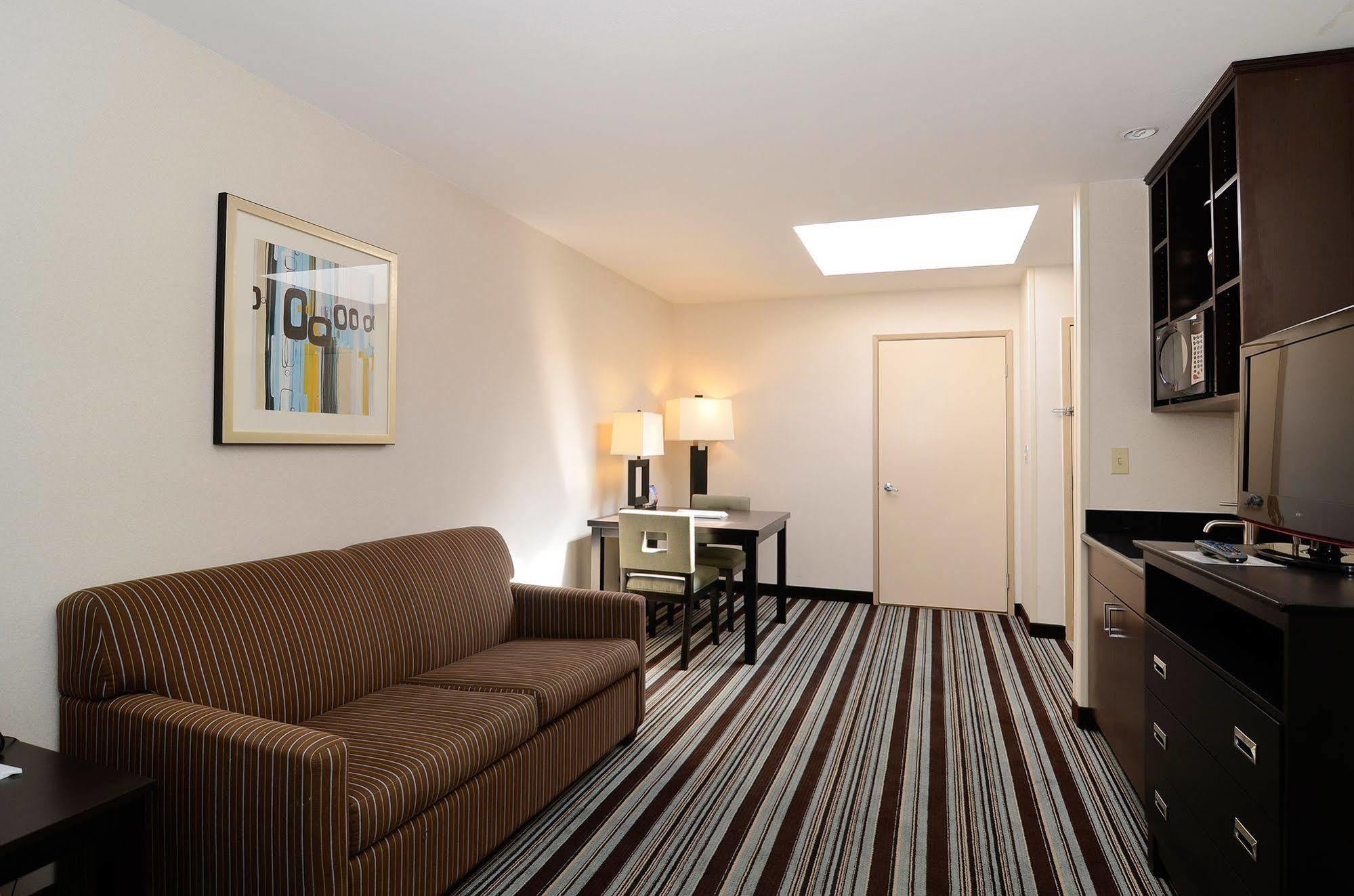 Express Airport-old Town By Ihg Hotel San Diego