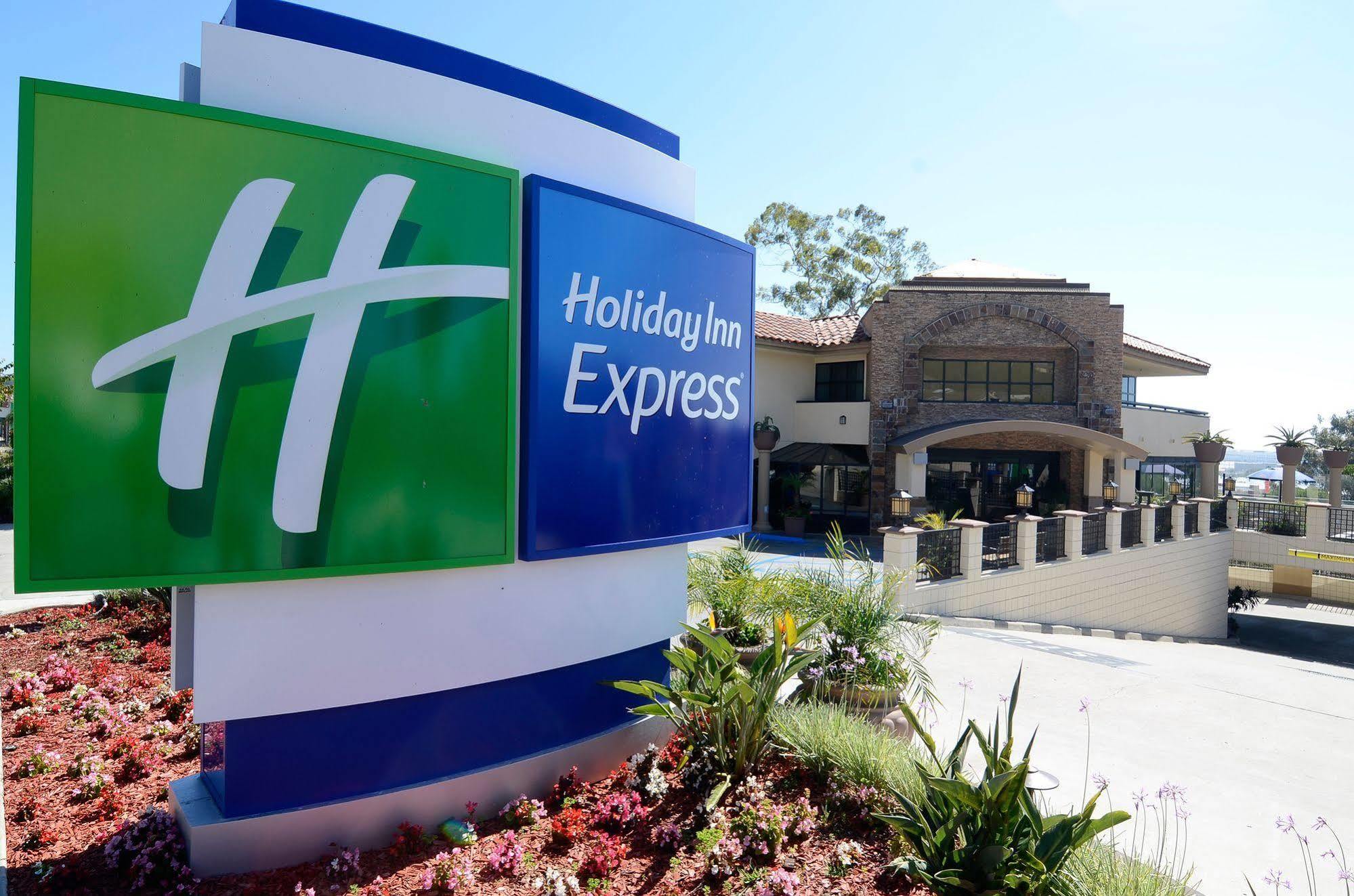 Express Airport-old Town By Ihg