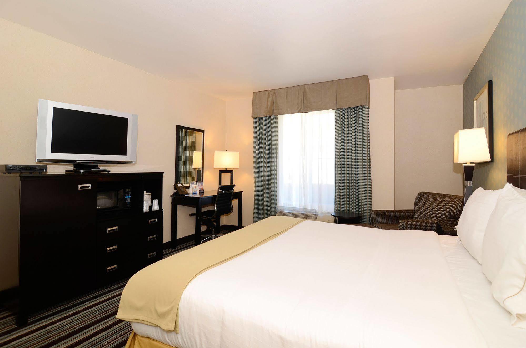 Express Airport-old Town By Ihg Hotel San Diego