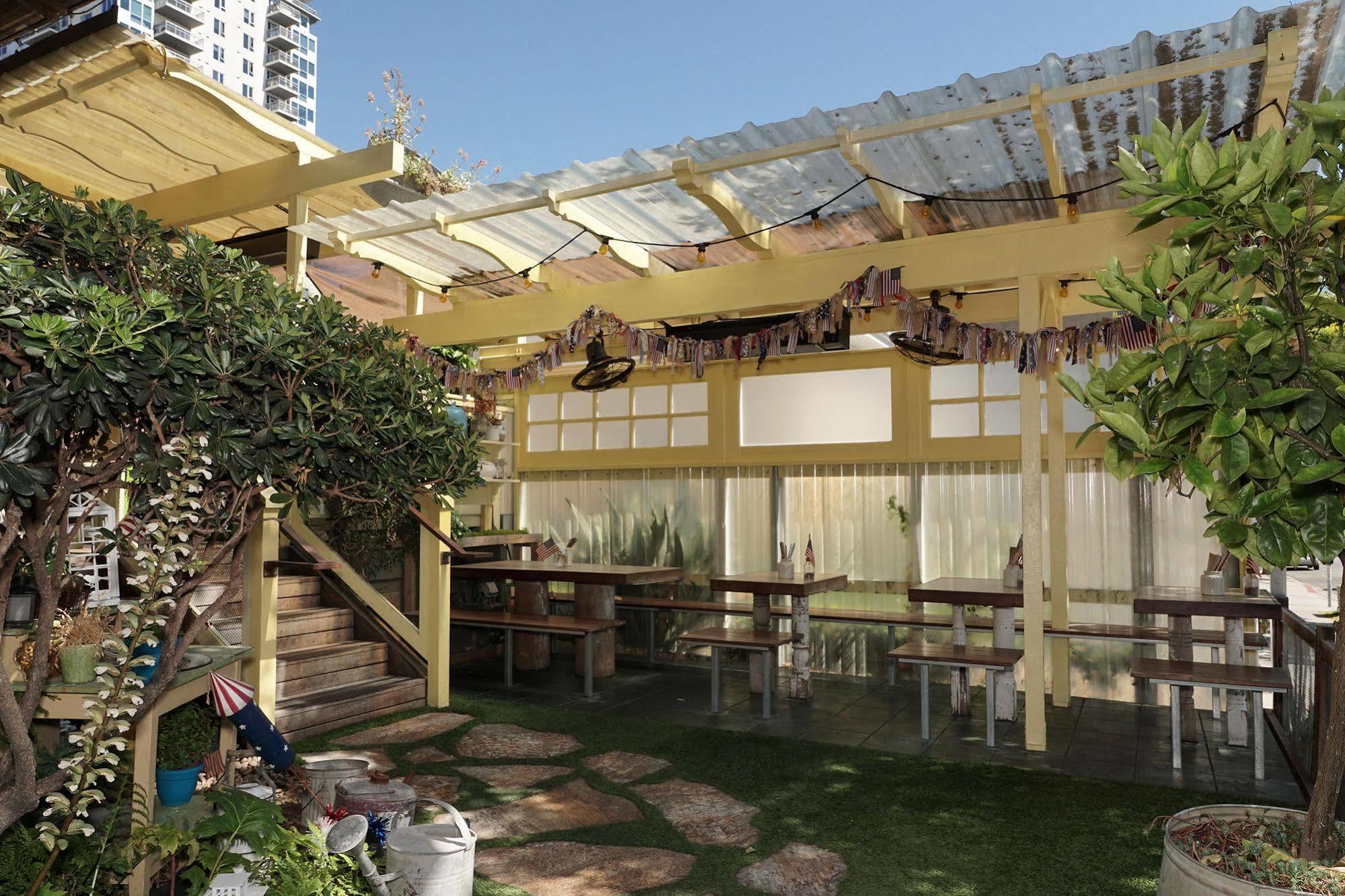 Urban Boutique Hotel- Little Italy, Downtown