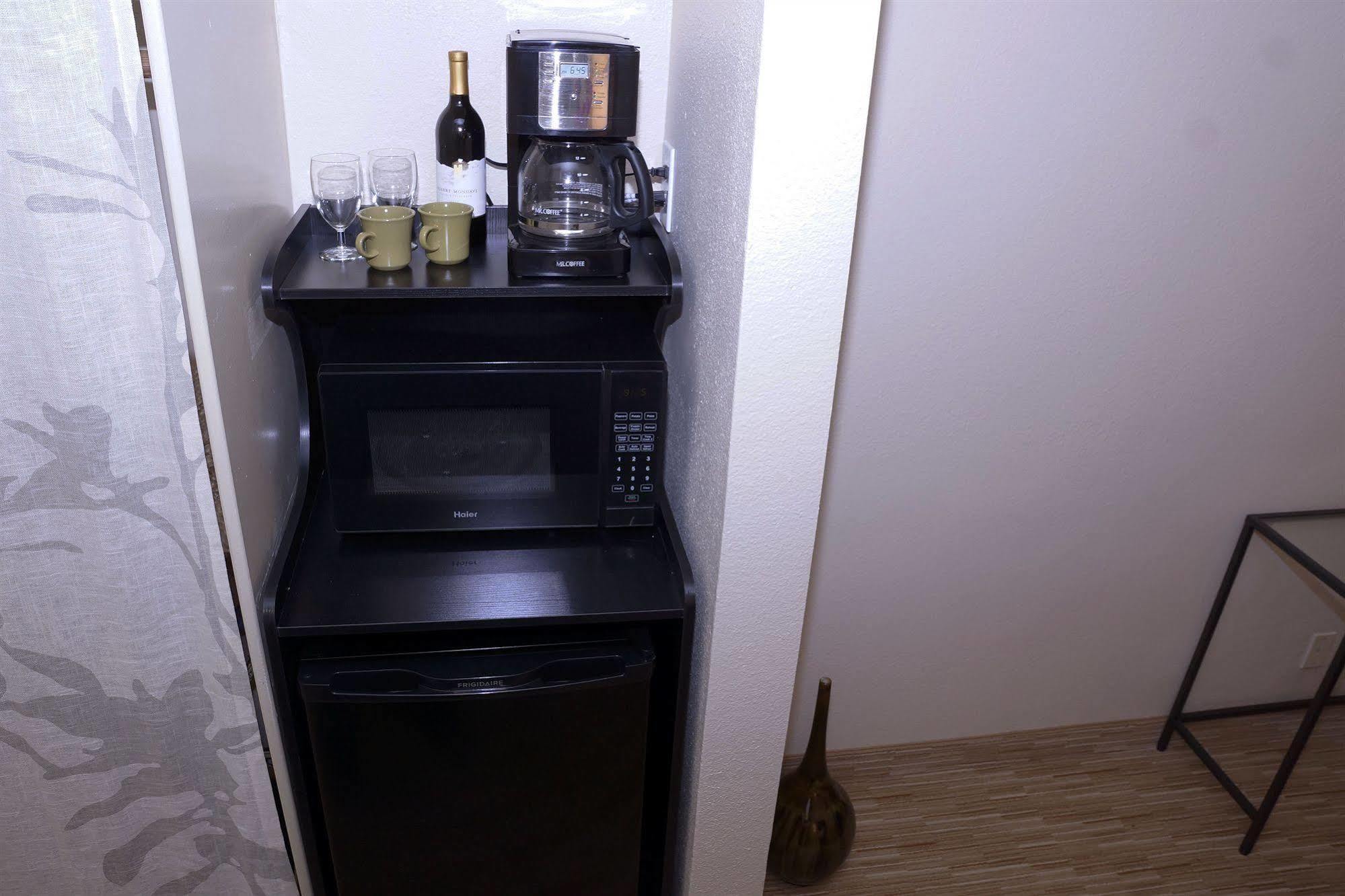 Urban Boutique Hotel- Little Italy, Downtown