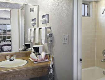 Howard Johnson - Sdsu - State Hotel 2*