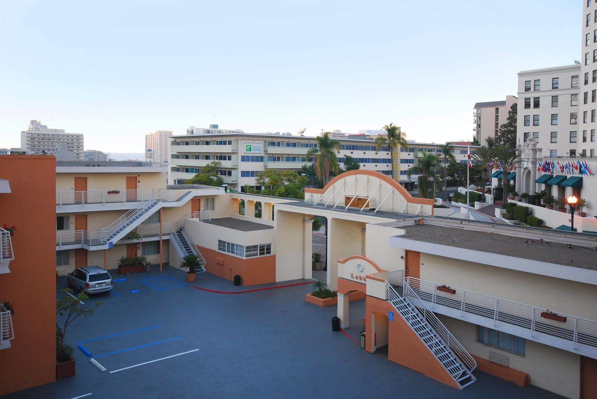 Baymont By Wyndham Downtown 2* San Diego