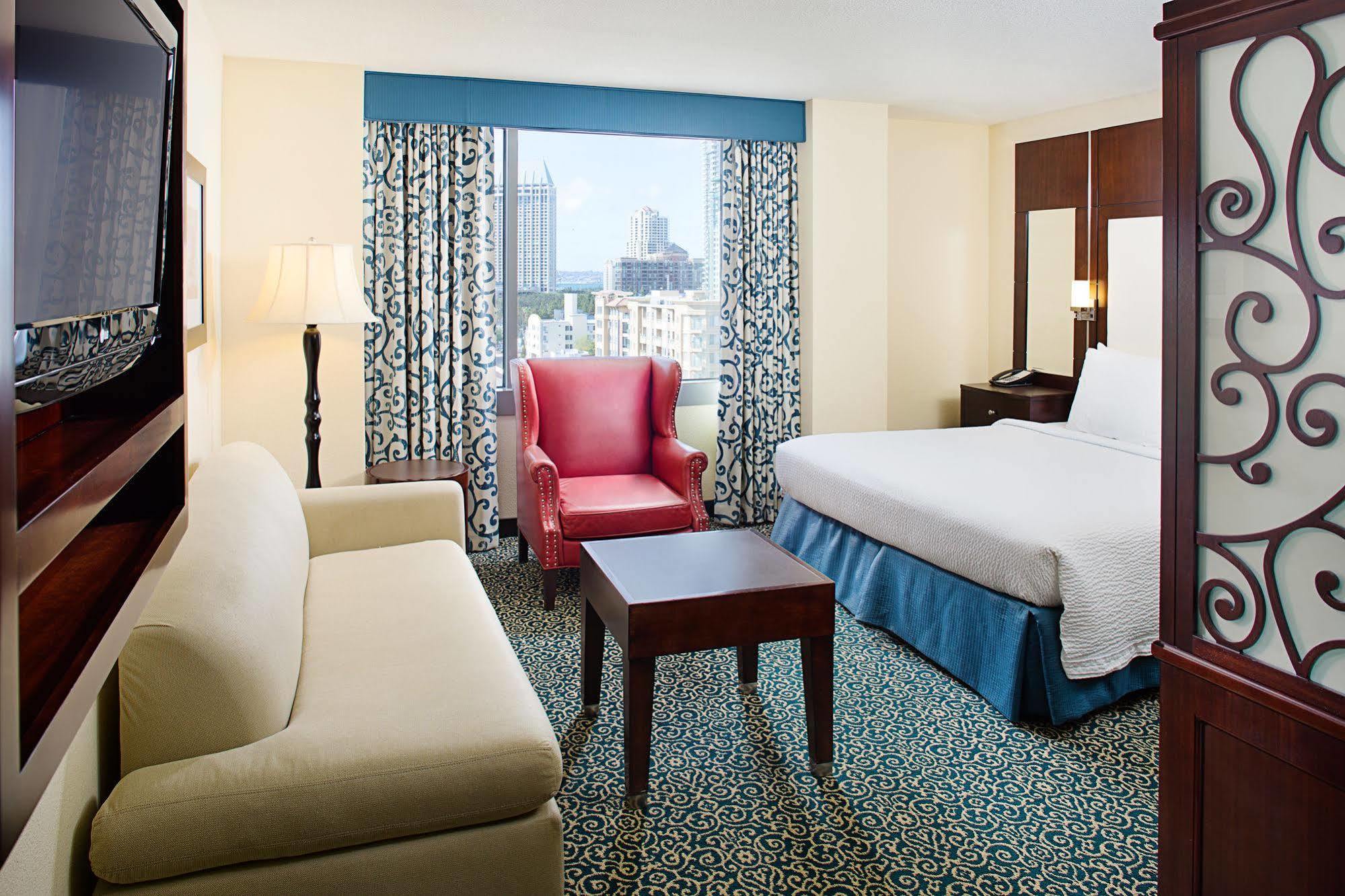 Hotel By Marriott Downtown/gaslamp Quarter 3*