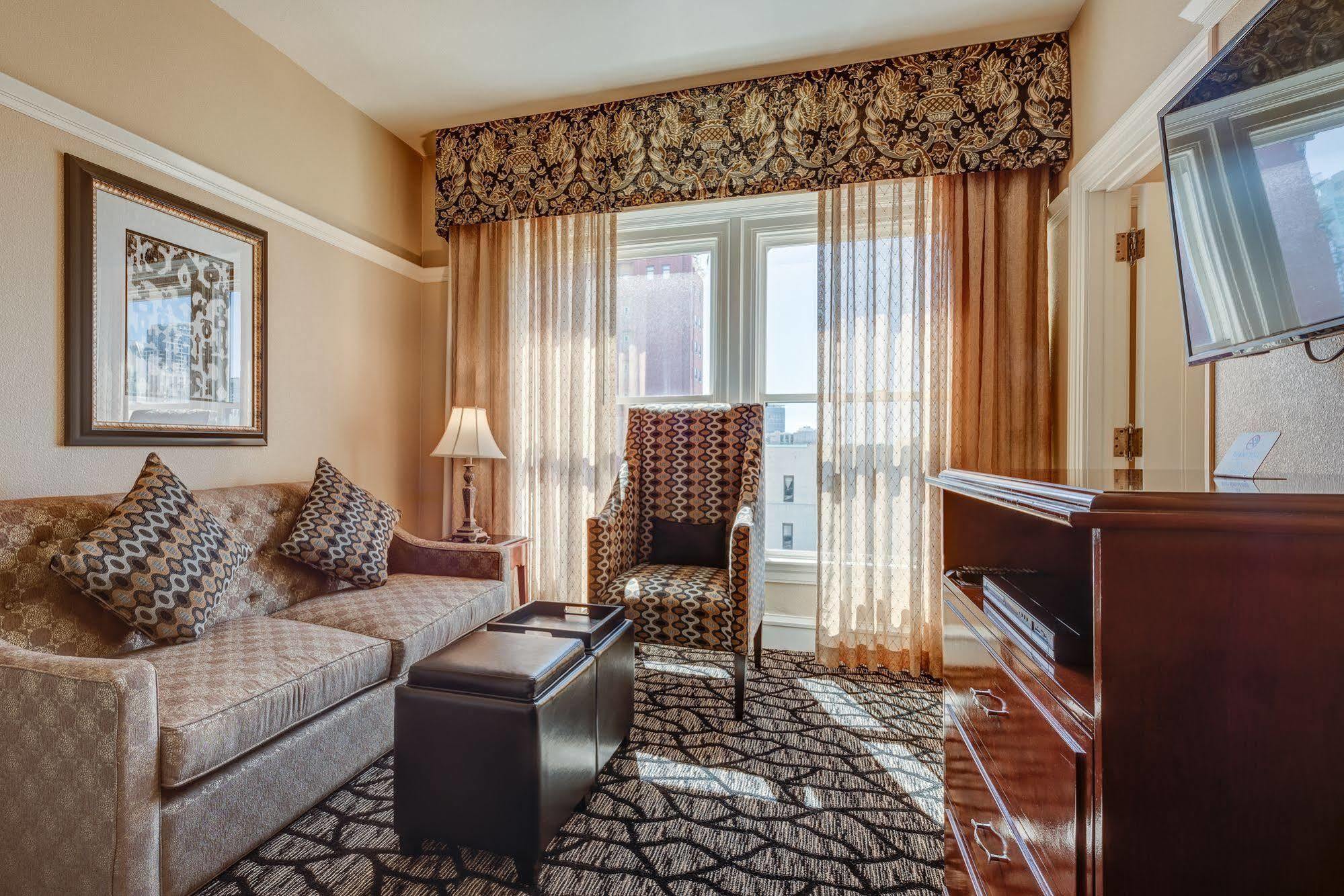 Hotel Gaslamp Plaza 4*