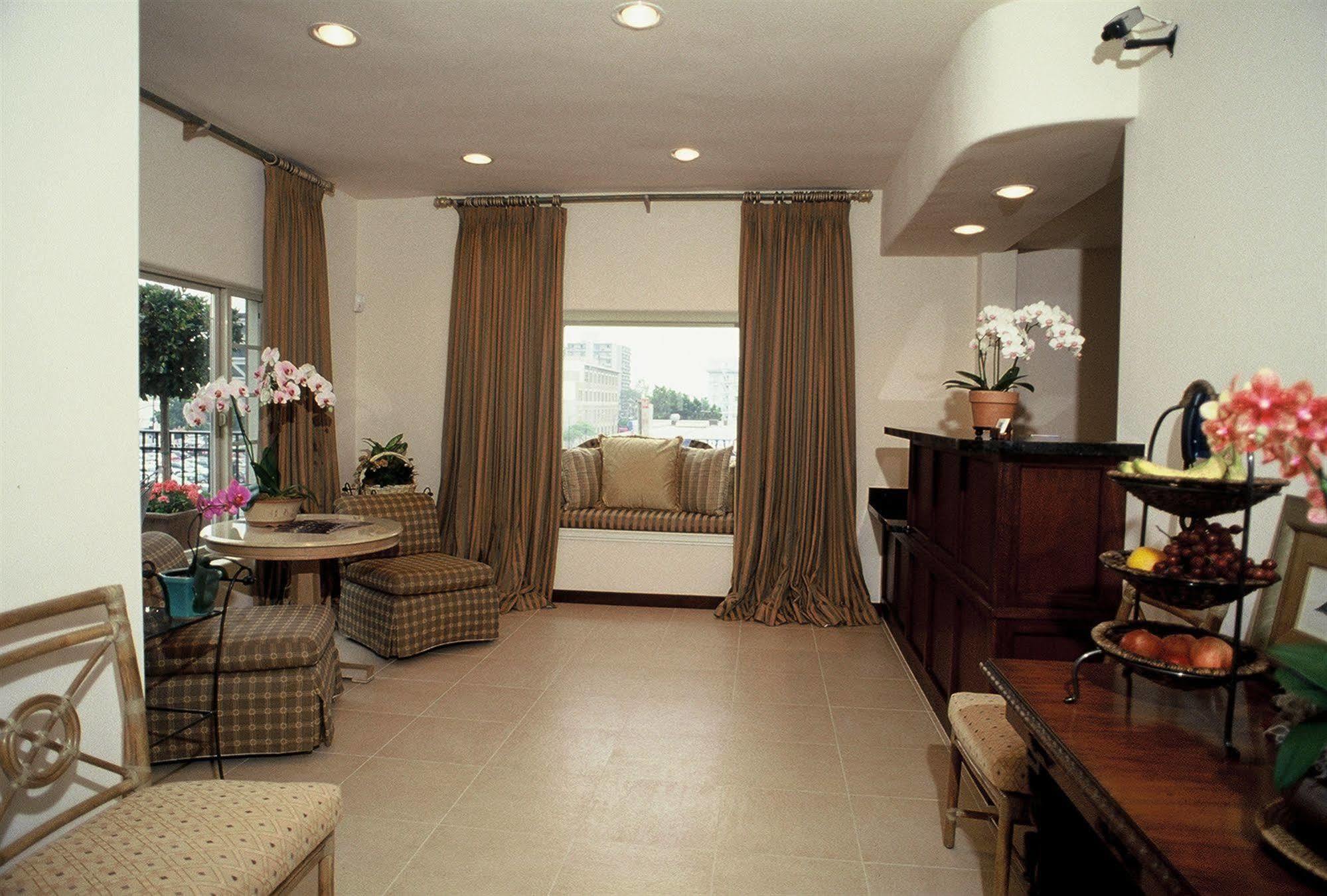 Western Downtown 3*