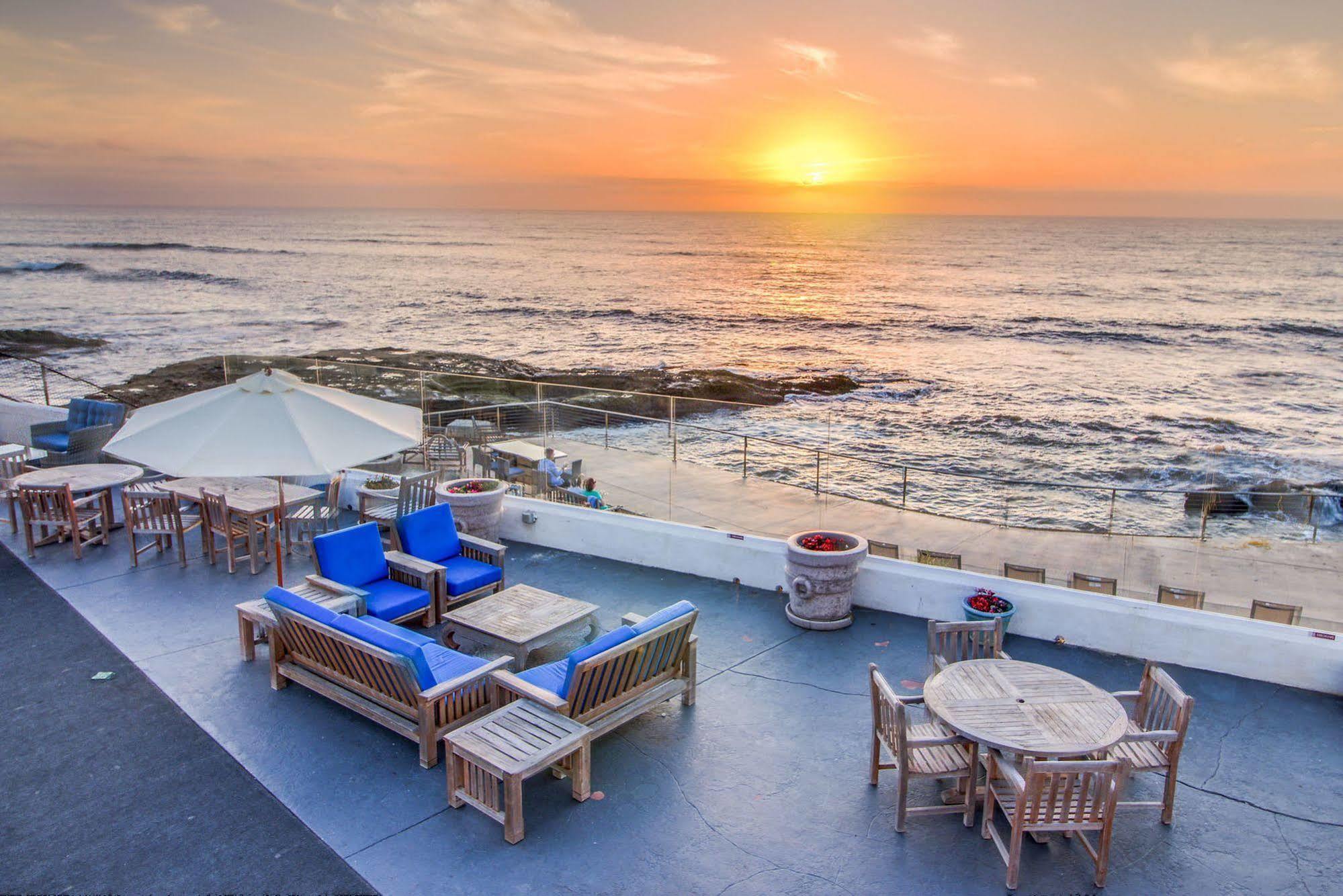 The At Sunset Cliffs Hotel