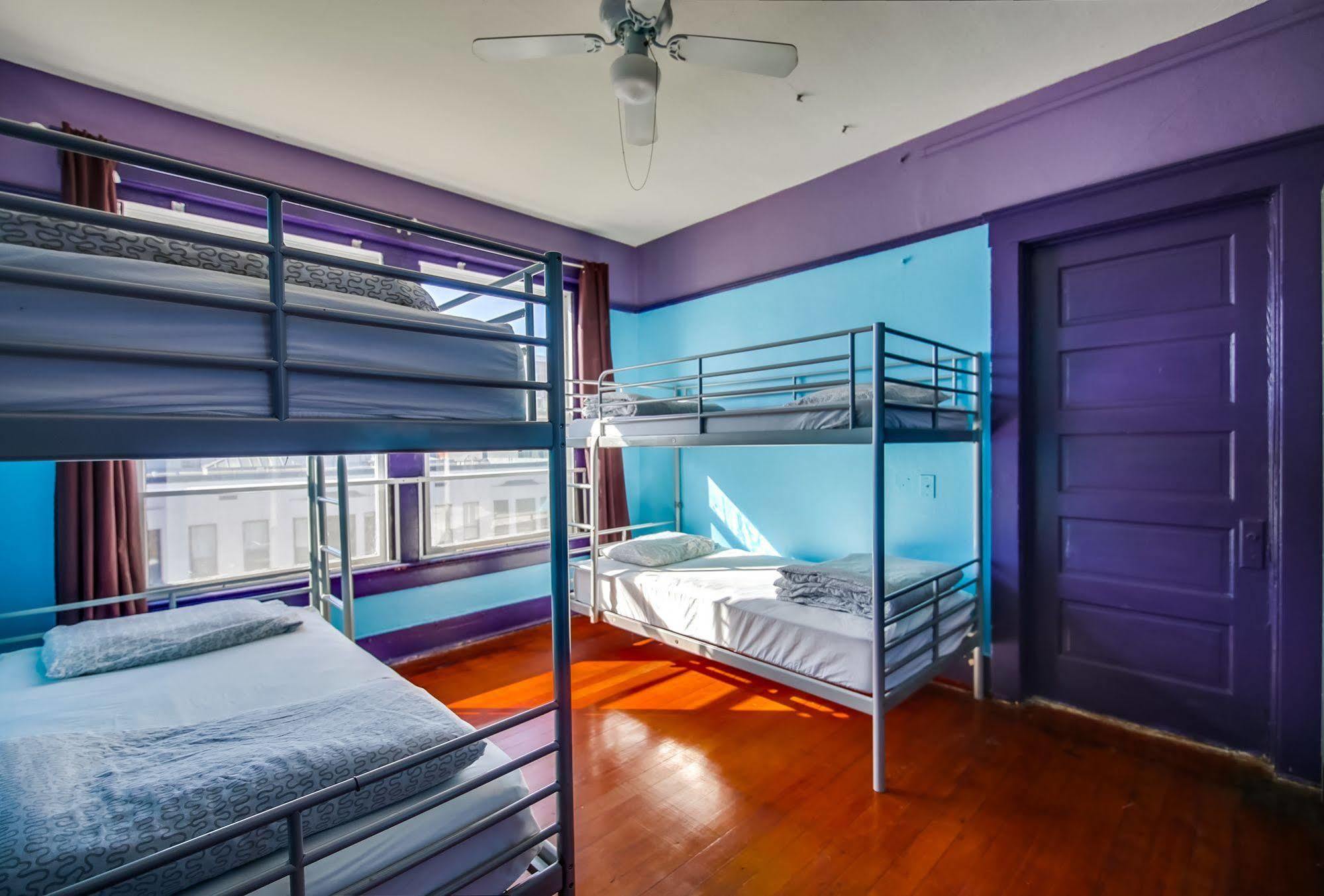 Lucky D's Youth And Traveler's Hostel San Diego