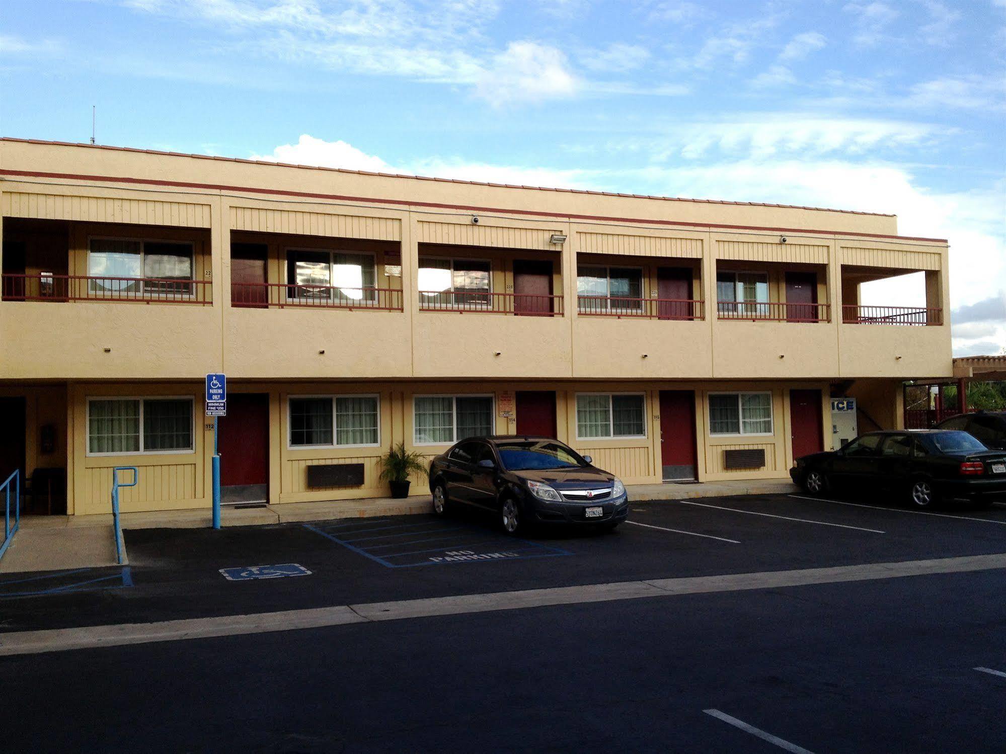 Harvey's Sdsu La Mesa 2*
