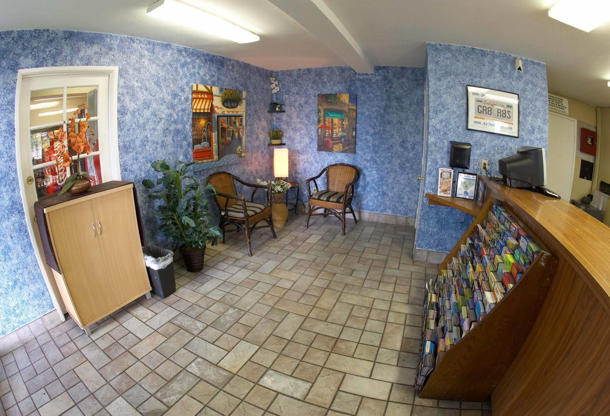 Motel Ez 8 South Bay 2*