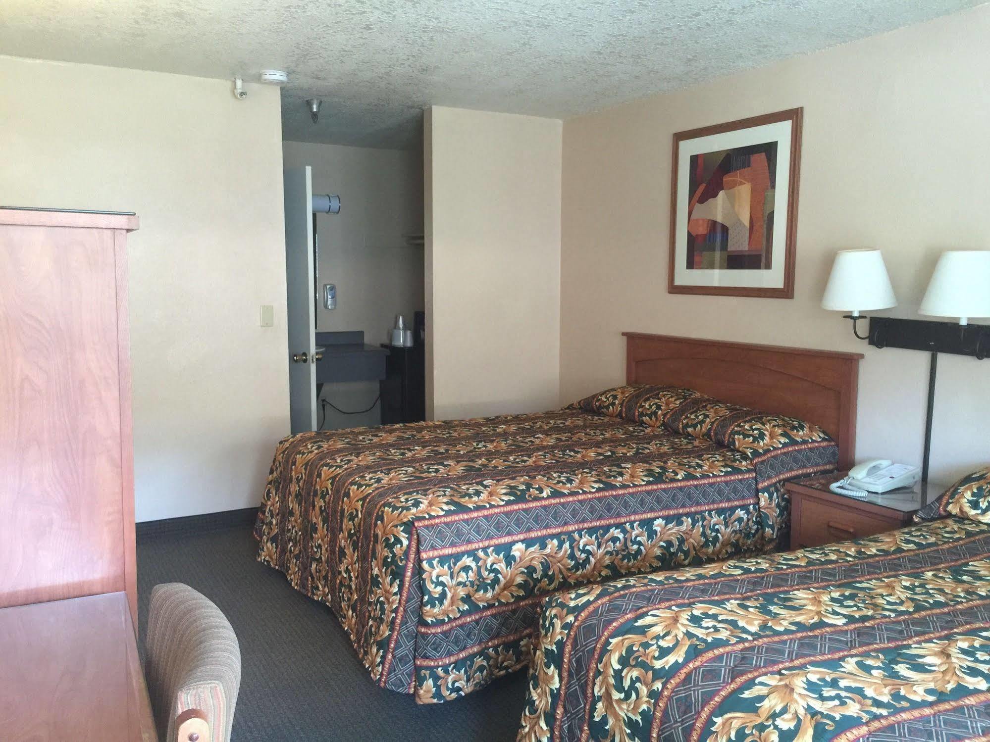 Riverleaf Inn Mission Valley Hotel 2*
